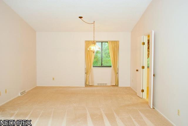 747 Hampton Ridge Drive Akron, OH 44313 - Photo 5 of 22 Gallery Image 5