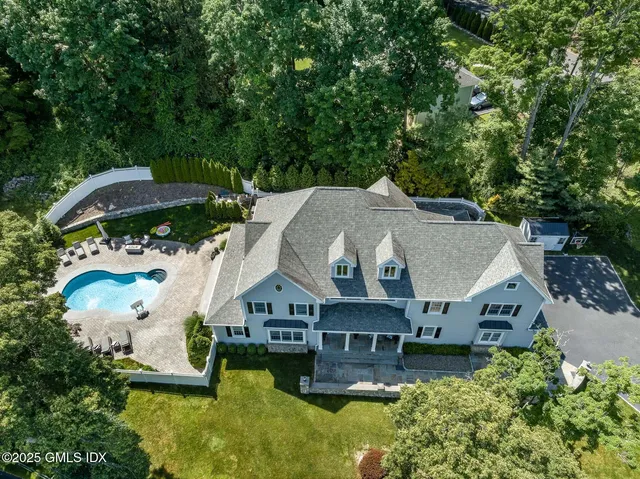 $2,995,000 | 7 Curt Terrace, Greenwich, CT 06831