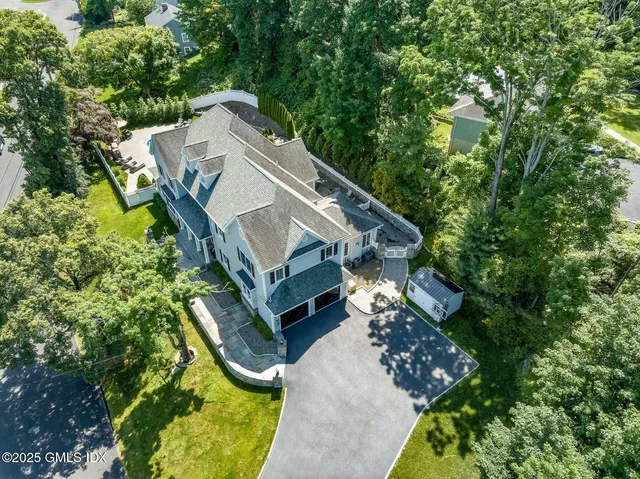 $2,995,000 | 7 Curt Terrace, Greenwich, CT 06831