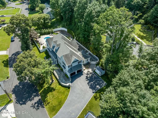 $2,995,000 | 7 Curt Terrace, Greenwich, CT 06831