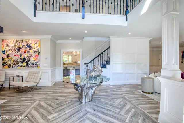 $2,995,000 | 7 Curt Terrace, Greenwich, CT 06831