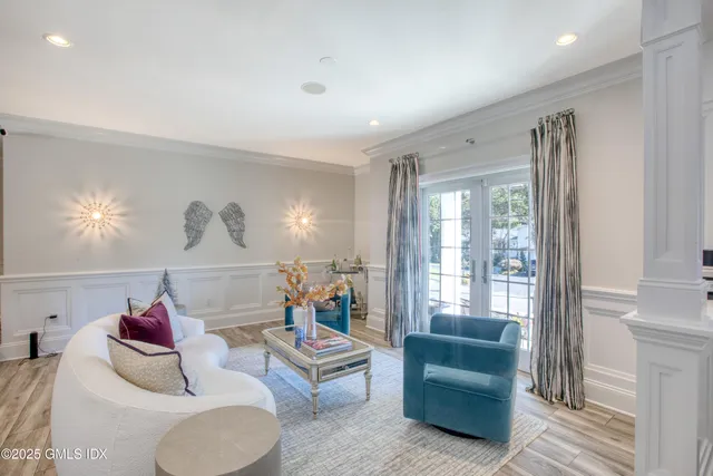 $2,995,000 | 7 Curt Terrace, Greenwich, CT 06831