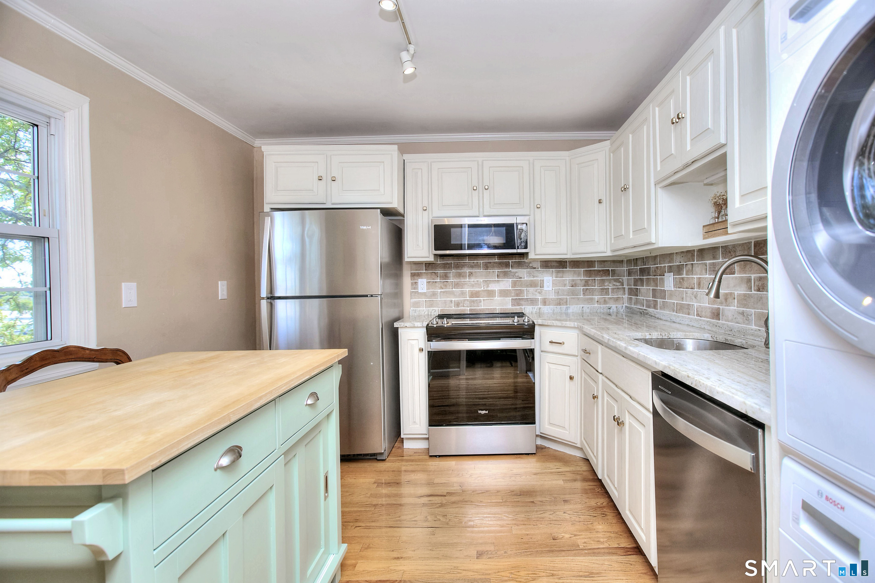 245 Unquowa Road, Unit 126 Fairfield, CT 06824 - Photo 8 of 23