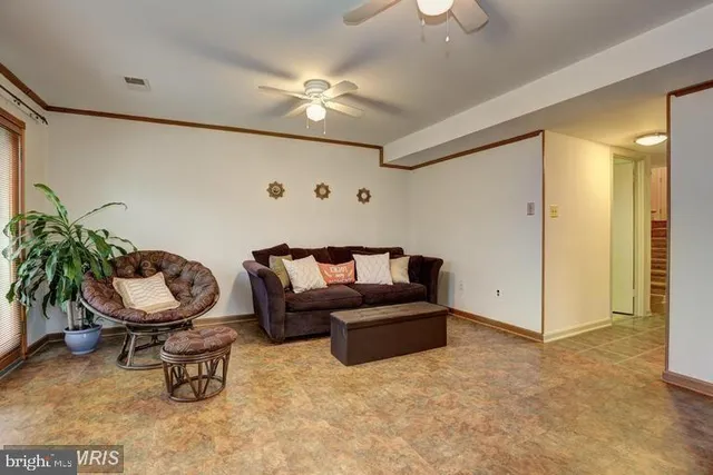 $3,200 | 3898 University Drive, Fairfax, VA 22030