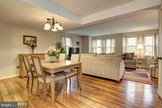 $3,200 | 3898 University Drive, Fairfax, VA 22030