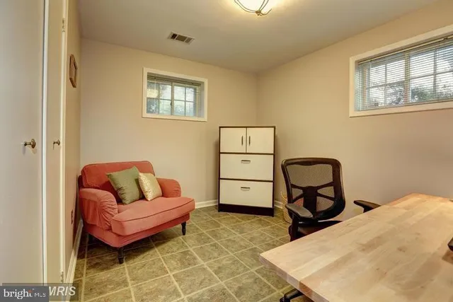 $3,200 | 3898 University Drive, Fairfax, VA 22030