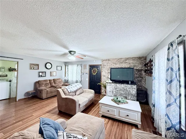 $167,000 | 430 North Fredrick Street, Houston, MO 65483