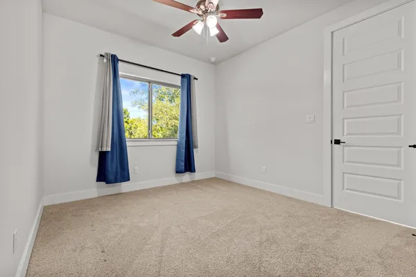 $3,200 | 19520 Diversion Circle, Lago Vista, TX 78645