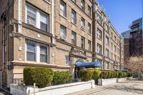 $439,000 | 282 Magnolia Avenue, Unit 2, Jersey City, NJ 07306