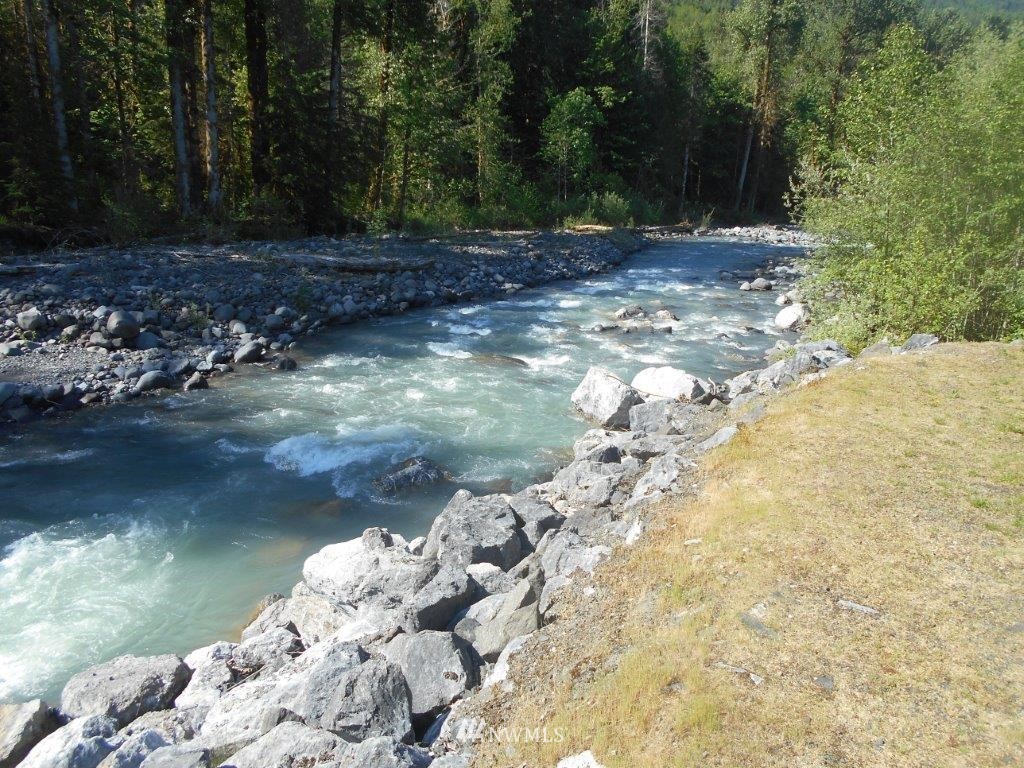 13023 Welcome Road Glacier, WA 98244 - Photo 14 of 20 Gallery Image 14