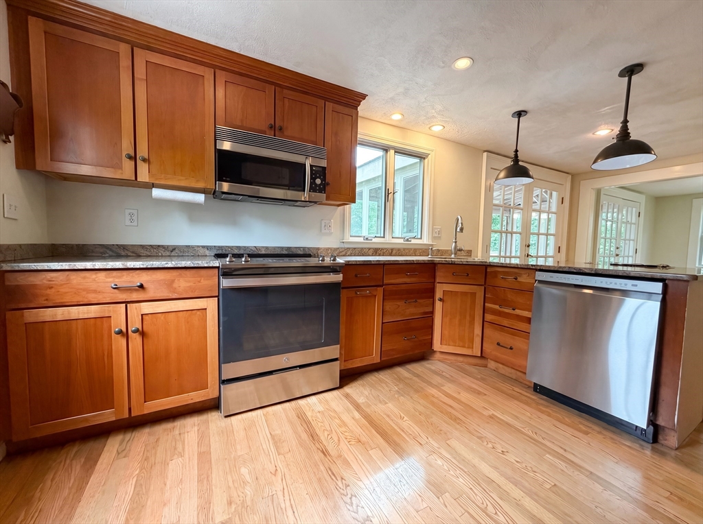 153 High Street Topsfield, MA 01983 - Photo 2 of 36