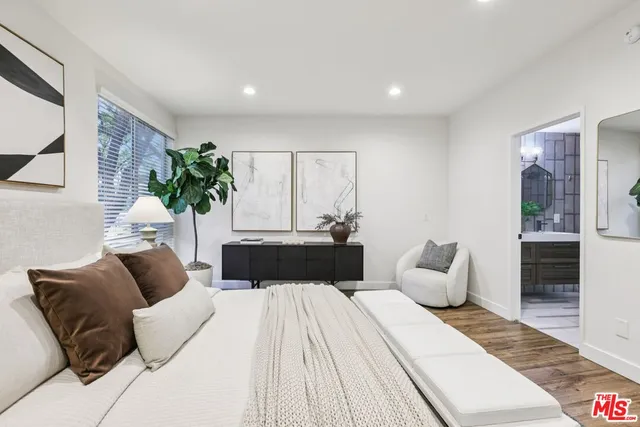 $689,000 | 4242 Stansbury Avenue, Unit 104, Sherman Oaks, CA 91423