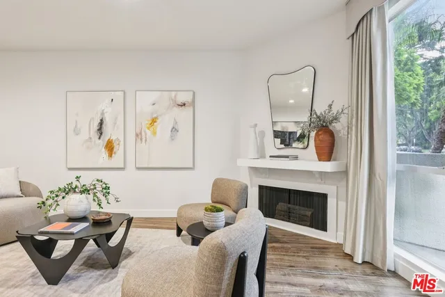 $689,000 | 4242 Stansbury Avenue, Unit 104, Sherman Oaks, CA 91423