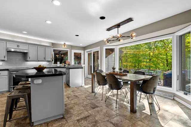 $1,172,000 | W5975 Pheasant Lane, Plymouth, WI 53073