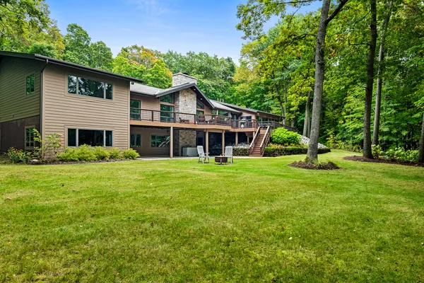 $1,150,000 | W5975 Pheasant Lane, Plymouth, WI 53073