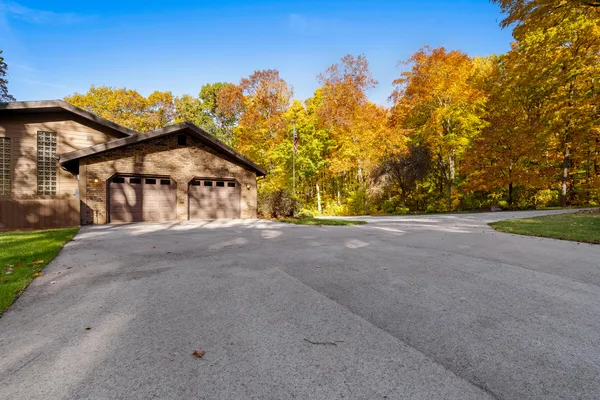 $1,150,000 | W5975 Pheasant Lane, Plymouth, WI 53073