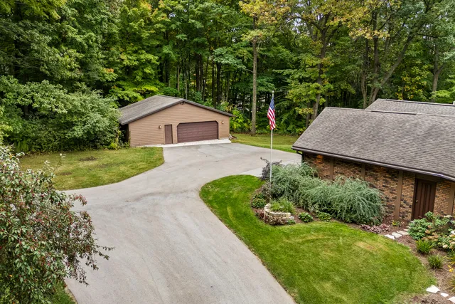 $1,172,000 | W5975 Pheasant Lane, Plymouth, WI 53073