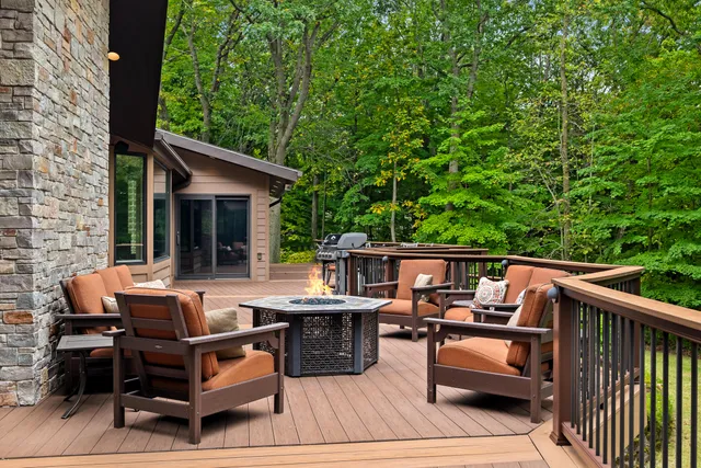 $1,172,000 | W5975 Pheasant Lane, Plymouth, WI 53073