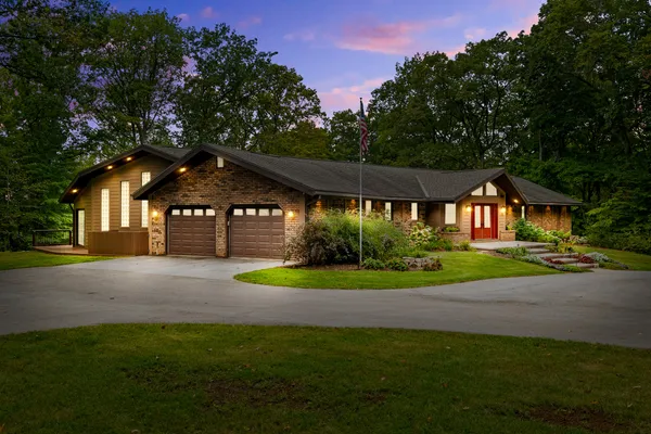 $1,150,000 | W5975 Pheasant Lane, Plymouth, WI 53073