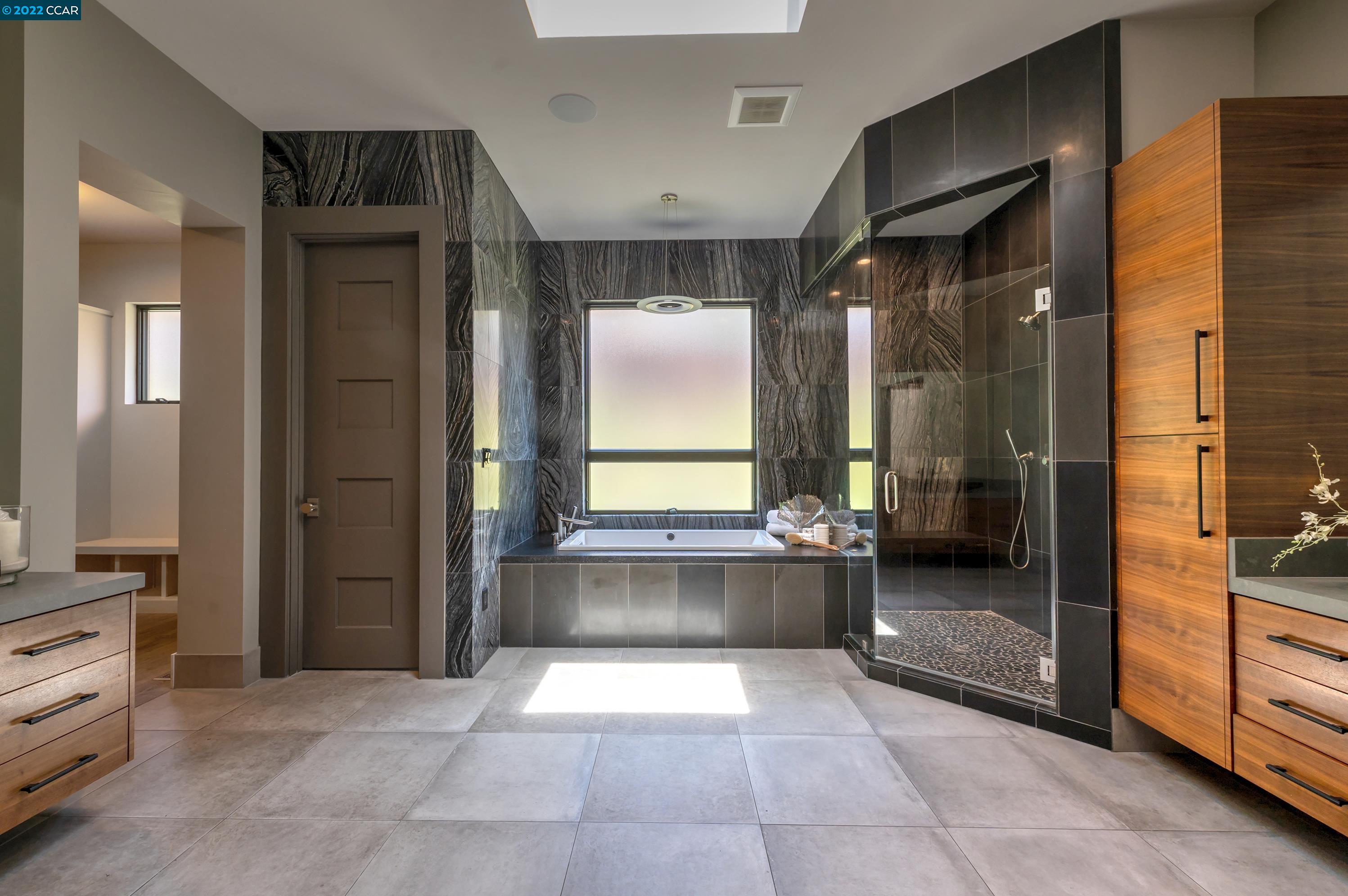 155 Arbor View Lane Lafayette, CA 94549 - Photo 25 of 32 a view of a hallway with a living room