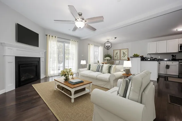 $559,000 | 181 Knollwood Way, Manchester, NH 03102