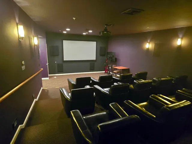 $559,000 | 181 Knollwood Way, Manchester, NH 03102