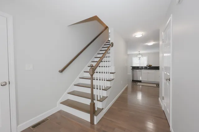 $559,000 | 181 Knollwood Way, Manchester, NH 03102