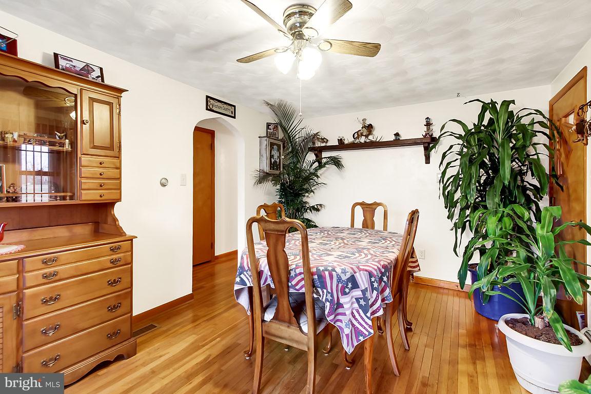 1619 Camber Lane Spring Grove, PA 17362 - Photo 3 of 27 Gallery Image 3
