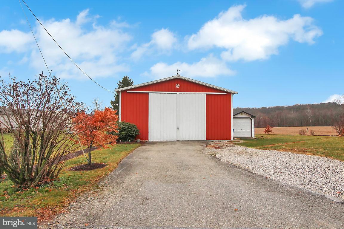 1619 Camber Lane Spring Grove, PA 17362 - Photo 21 of 27 Gallery Image 21