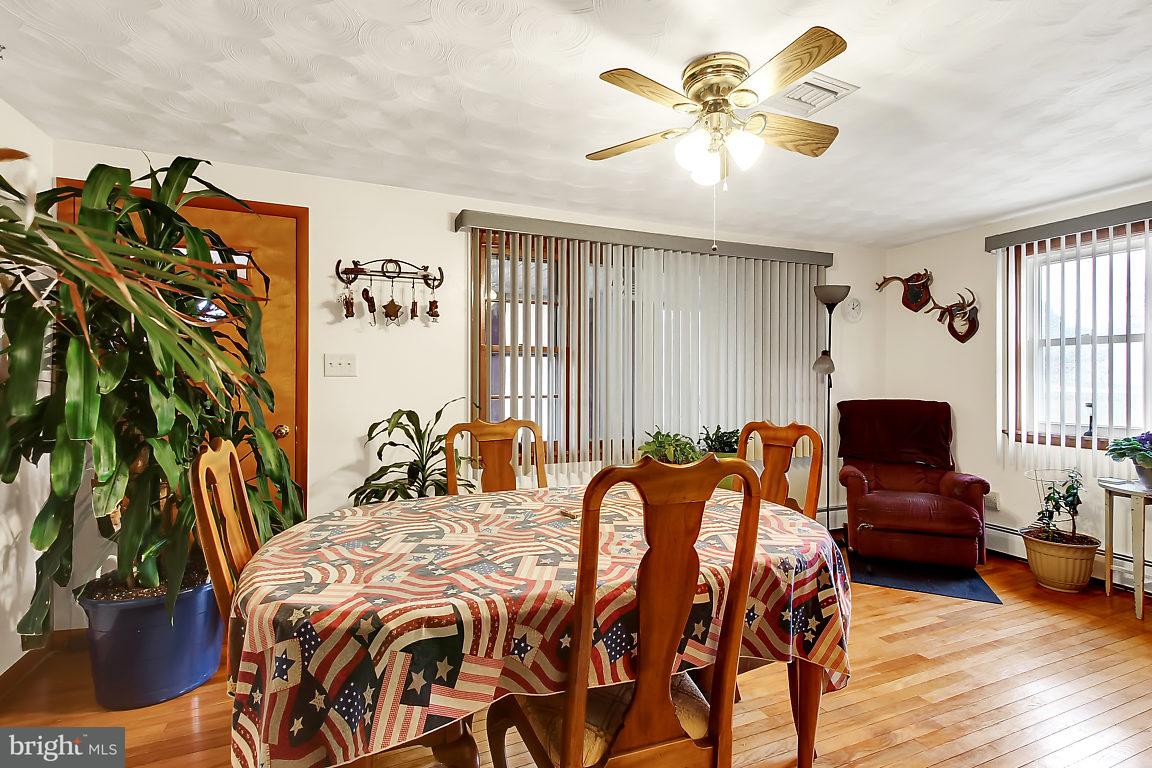 1619 Camber Lane Spring Grove, PA 17362 - Photo 4 of 27 Gallery Image 4