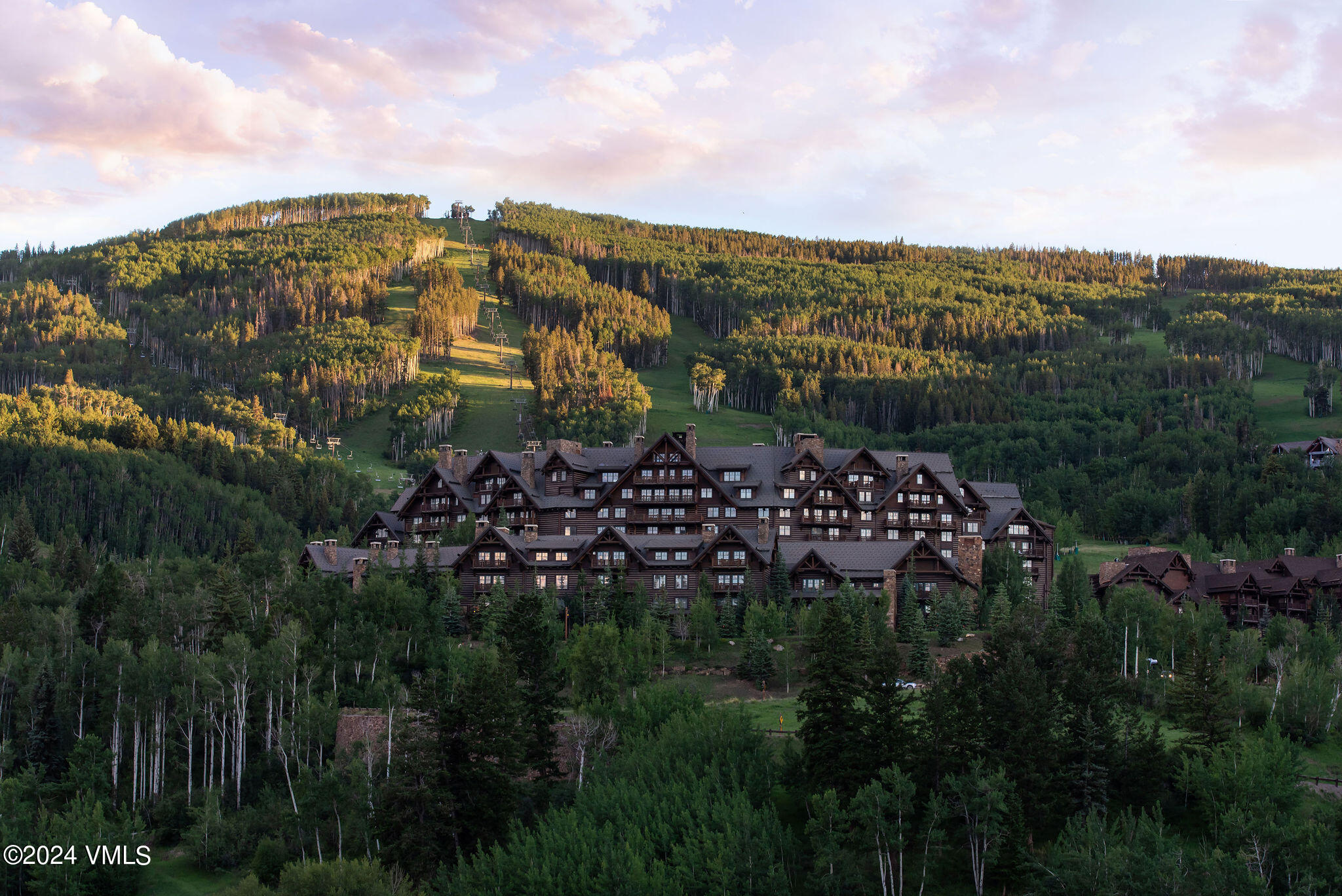 130 Daybreak Ridge Road, Unit R1007 Avon, CO 81620 - Photo 33 of 40 bg_stock_summer_b