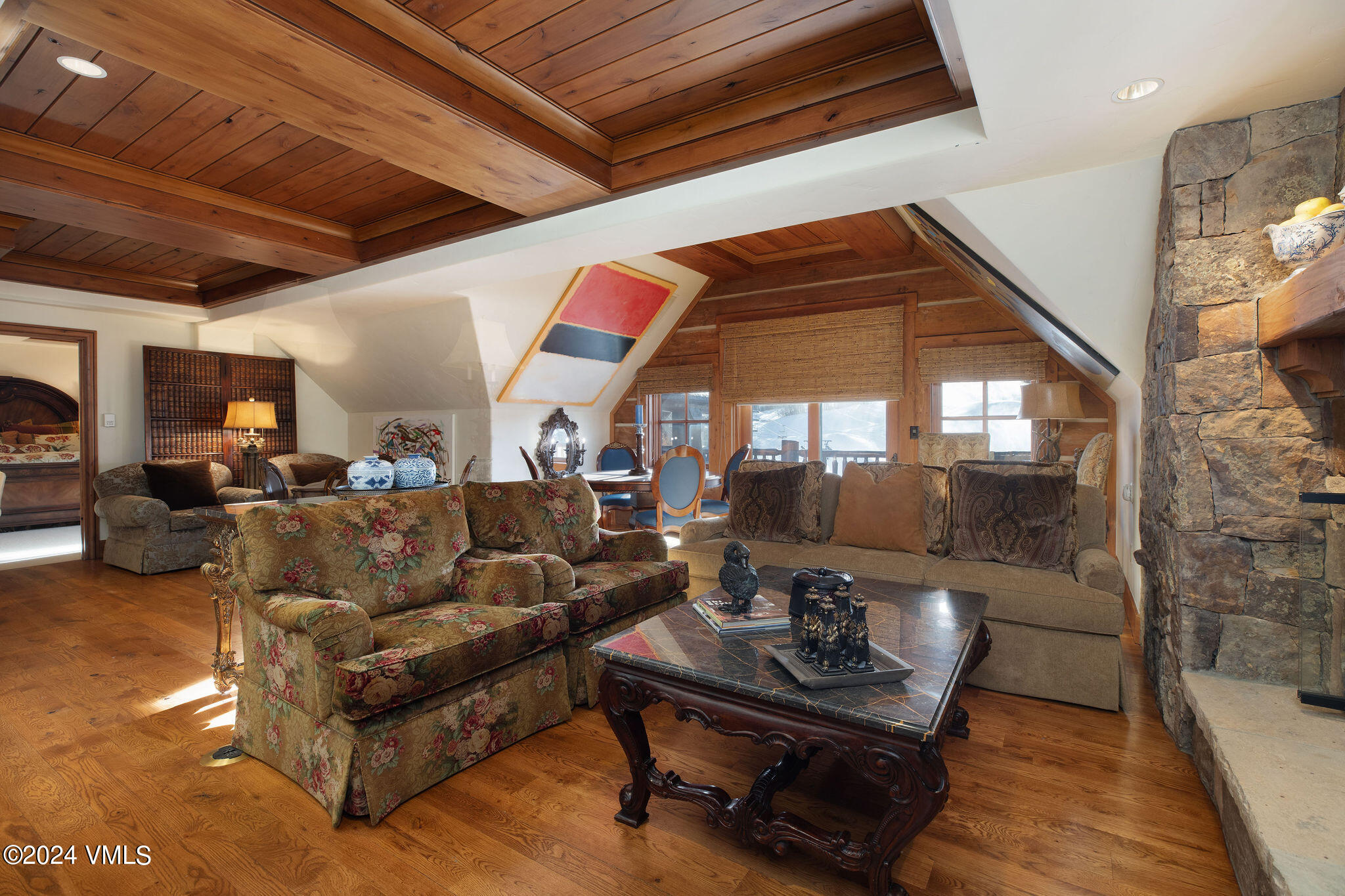 130 Daybreak Ridge Road, Unit R1007 Avon, CO 81620 - Photo 4 of 40 ritz_1007_interior_living_a