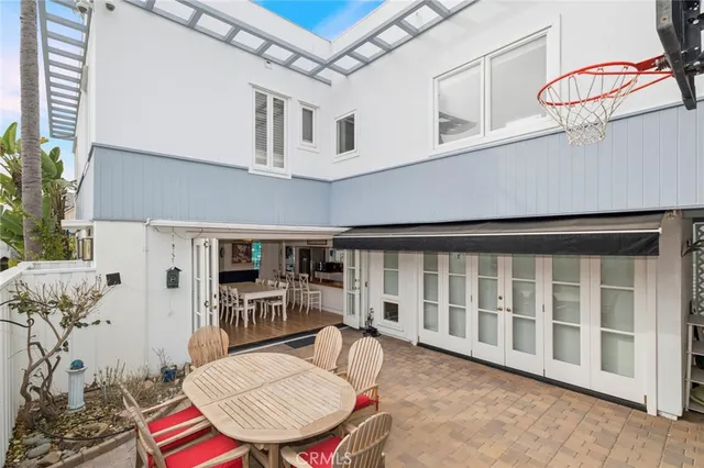 $14,950 | 200 Grand Canal, Newport Beach, CA 92662