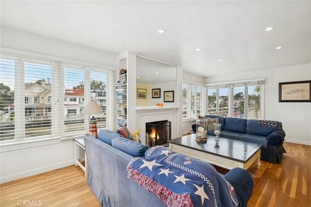 $14,950 | 200 Grand Canal, Newport Beach, CA 92662