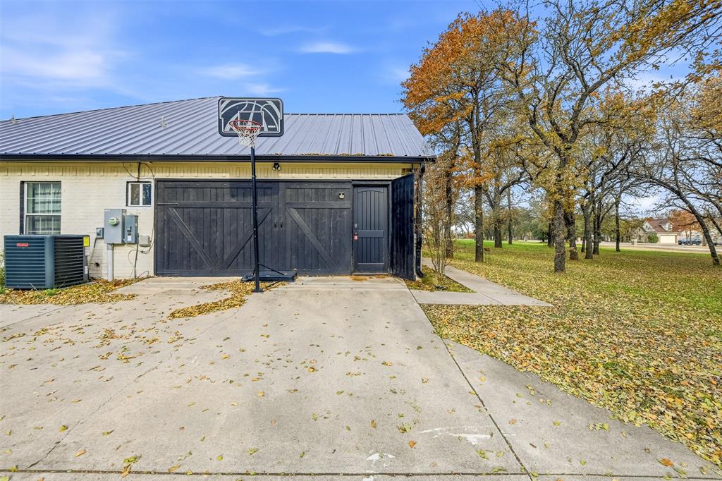 156 Howard Newby Lane Springtown, TX 76082 - Photo 11 of 12