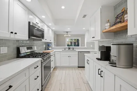 $1,125,000 | 2992 Brandon Circle, Carlsbad, CA 92010