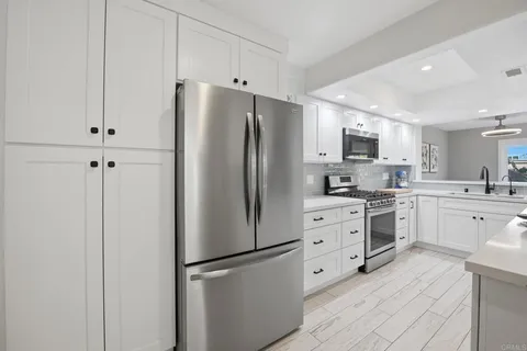 $1,125,000 | 2992 Brandon Circle, Carlsbad, CA 92010