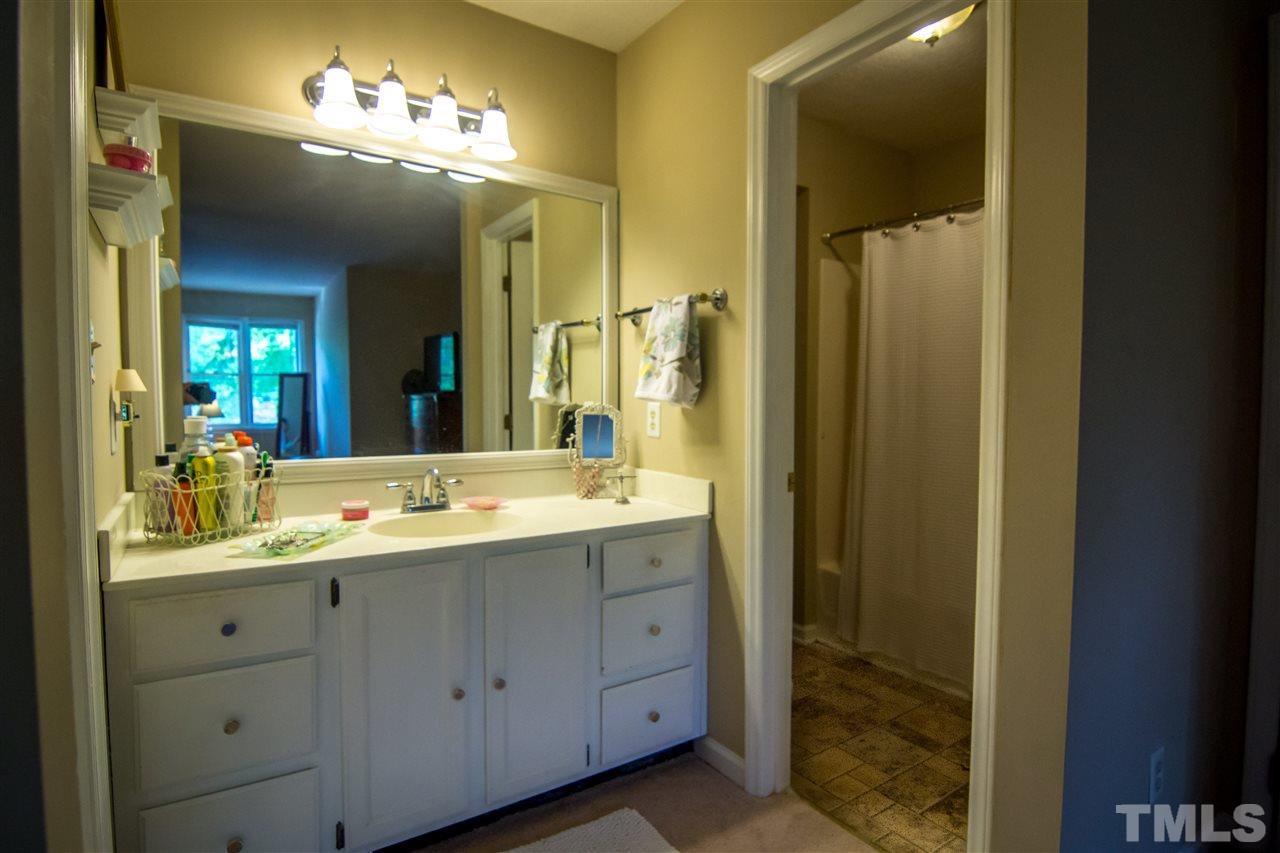404 Oak Run Drive Raleigh, NC 27606 - Photo 9 of 15 Gallery Image 9