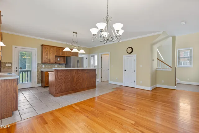 a view of entryway with workspace