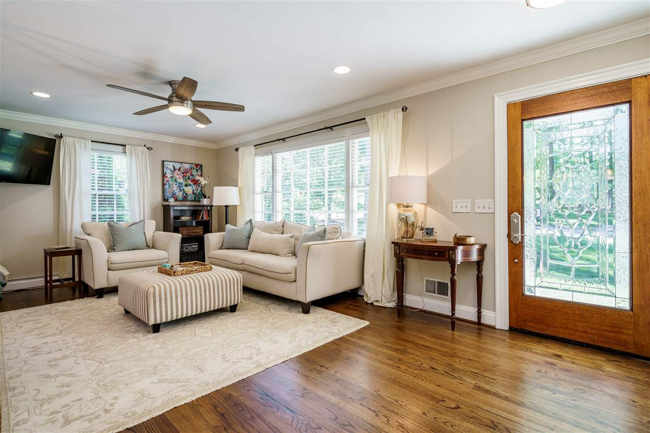700 Davidson Street Raleigh, NC 27609 - Photo 4 of 30 Living Room