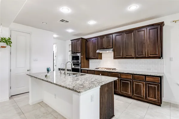 $2,900 | 3525 De Soto Loop, Round Rock, TX 78665