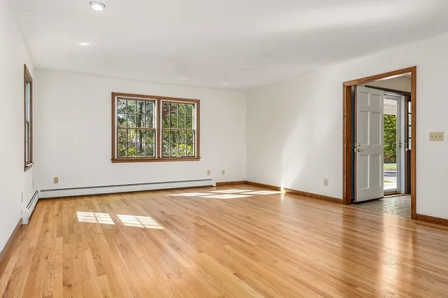 $895,000 | 25 Emerson Road, Durham, NH 03824