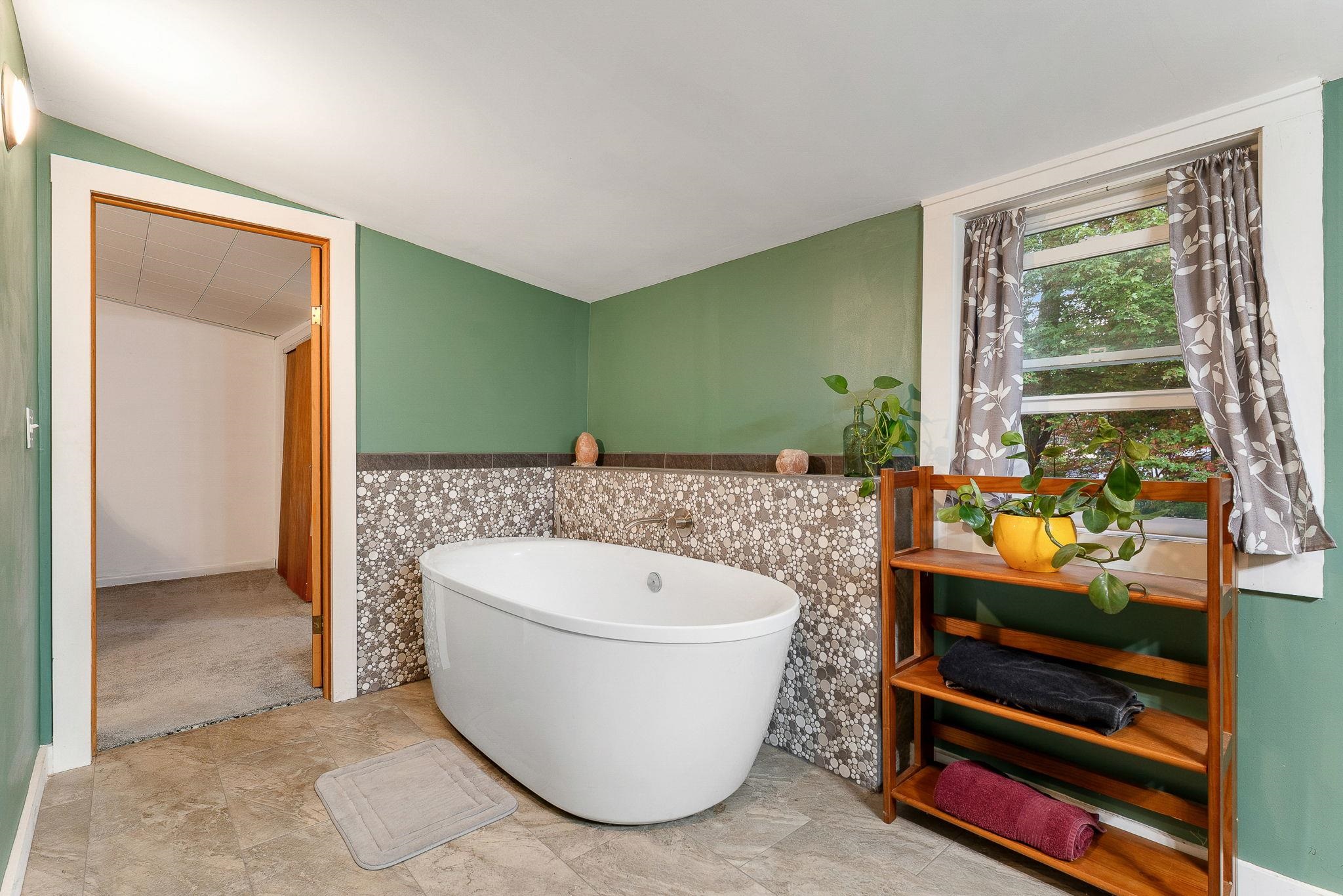 149 Woodbury Road Burlington, VT 05408 - Photo 27 of 48