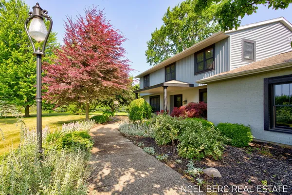 $799,900 | 11575 Leonard Road, Nunica, MI 49448