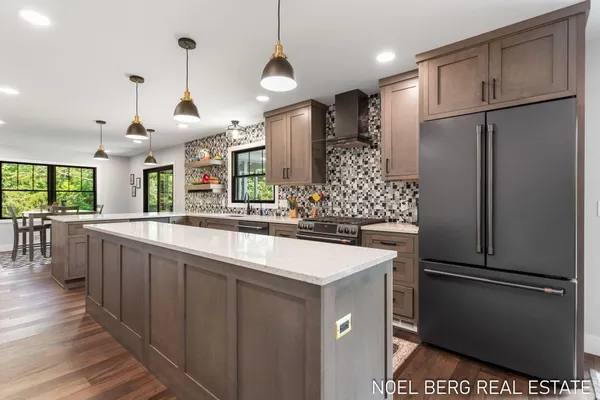 $799,900 | 11575 Leonard Road, Nunica, MI 49448