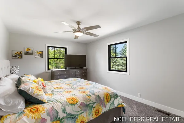 $799,900 | 11575 Leonard Road, Nunica, MI 49448