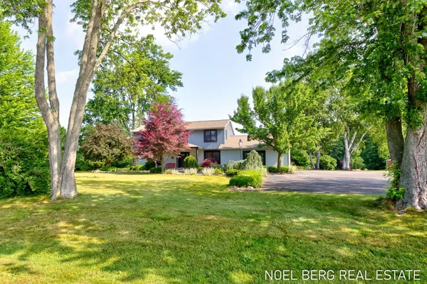 $799,900 | 11575 Leonard Road, Nunica, MI 49448