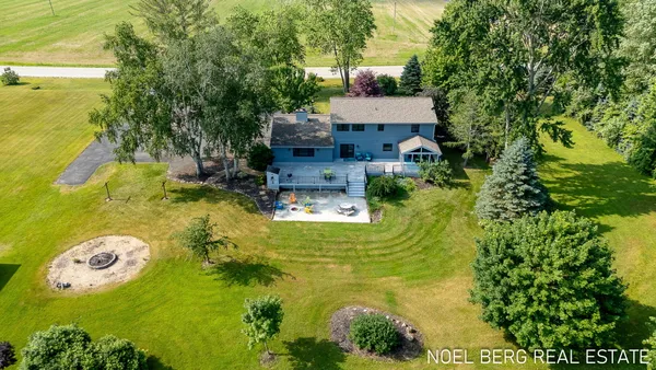 $799,900 | 11575 Leonard Road, Nunica, MI 49448