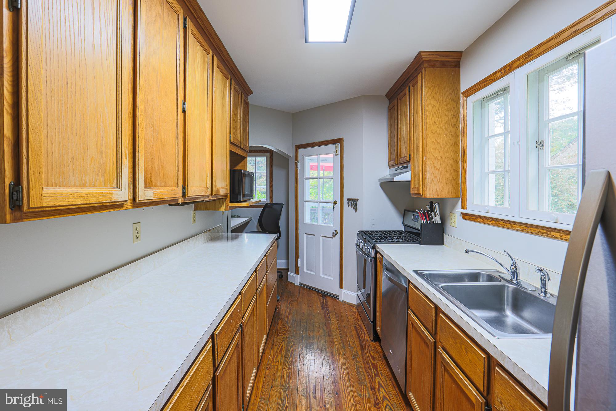 4100 Westview Road Baltimore, MD 21218 - Photo 13 of 47