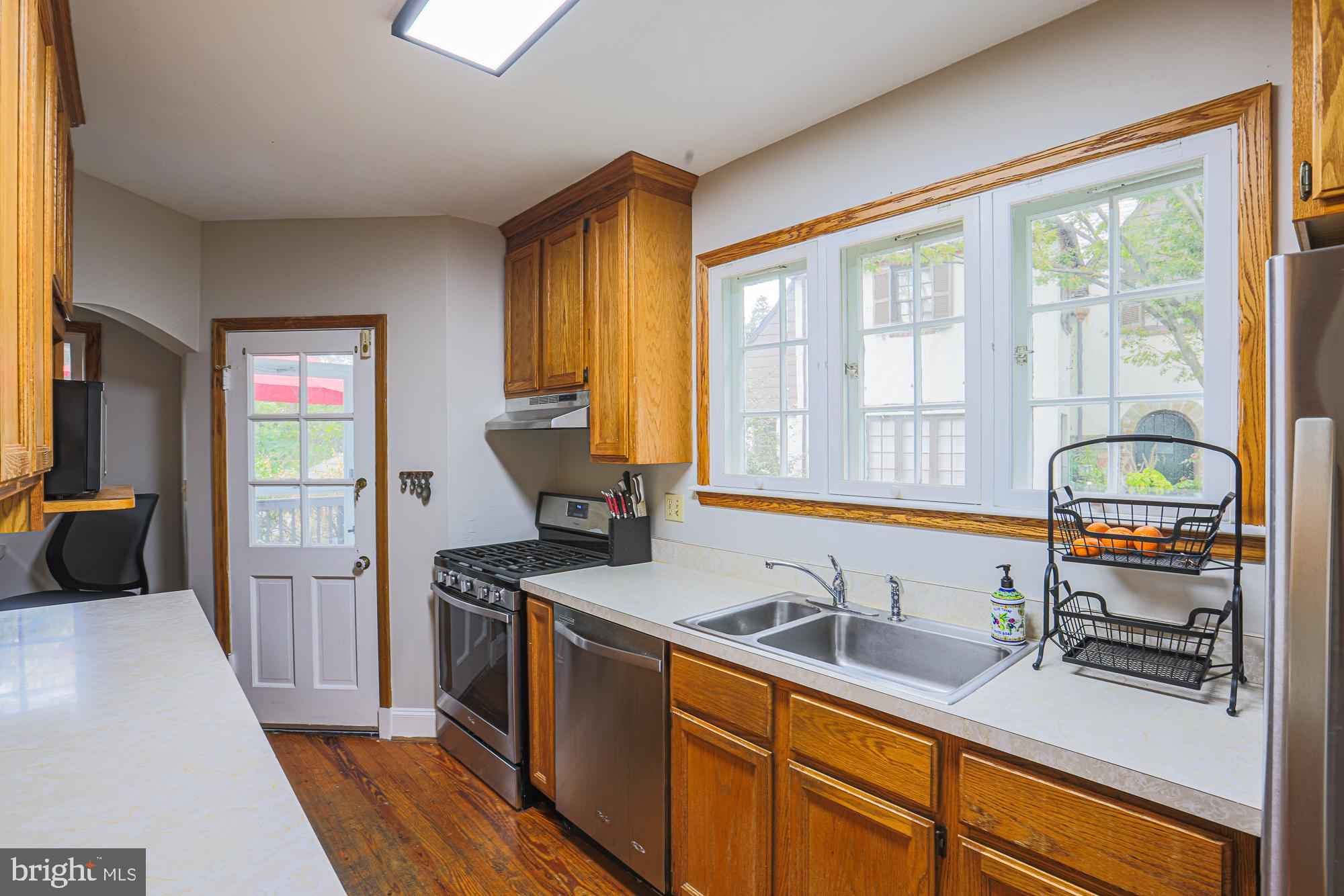 4100 Westview Road Baltimore, MD 21218 - Photo 14 of 47